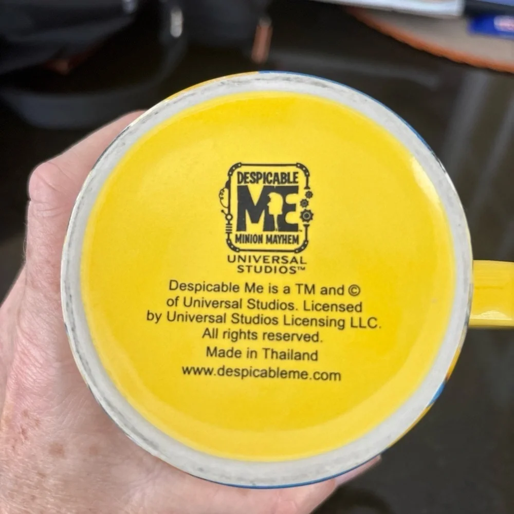 Universal Studios Minions despicable Me One Eyed Mayhem Yellow Coffee Mug 14 oz